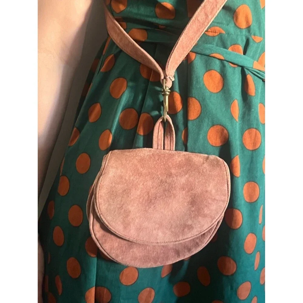Women's Vintage Suede Leather Saddle Crossbody Bag in Dusty Rose - Picture 7 of 7